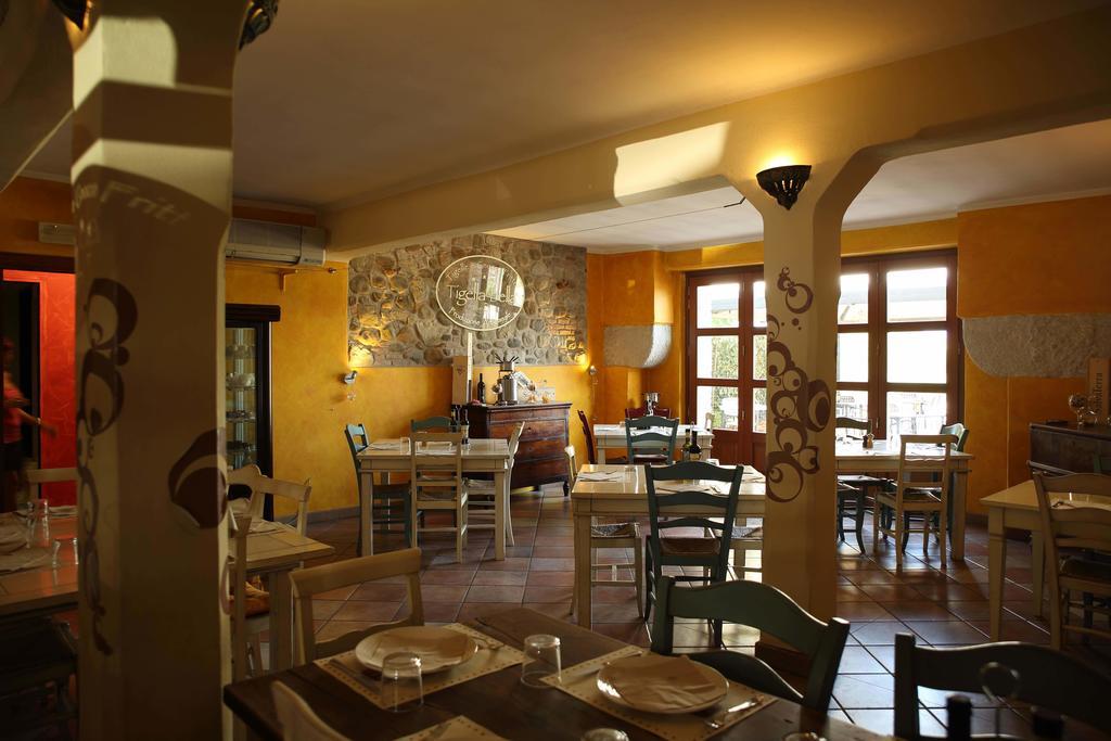 Agriturismo Corte Pellegrini Сан-Мартино-Буон-Альберго Экстерьер фото