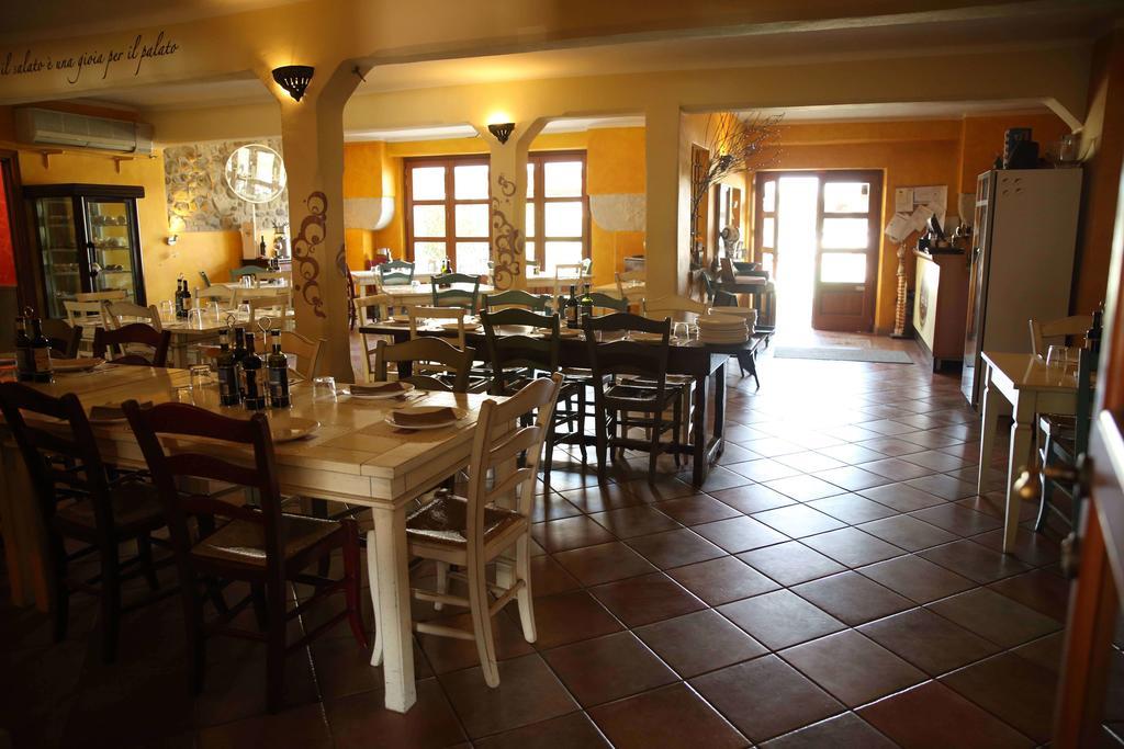 Agriturismo Corte Pellegrini Сан-Мартино-Буон-Альберго Экстерьер фото