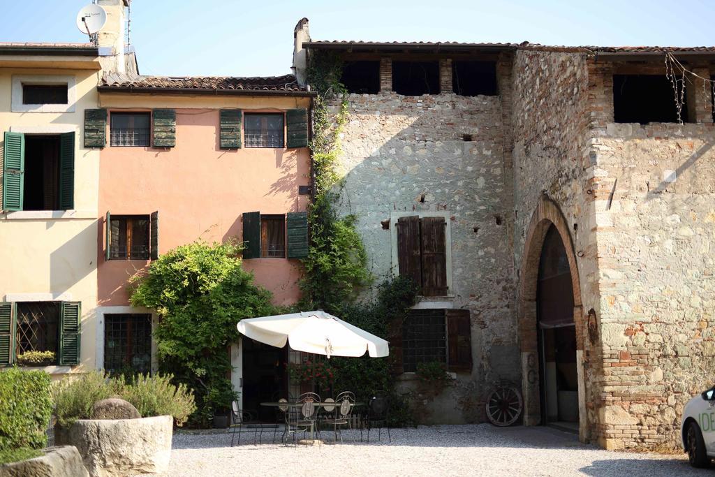 Agriturismo Corte Pellegrini Сан-Мартино-Буон-Альберго Экстерьер фото