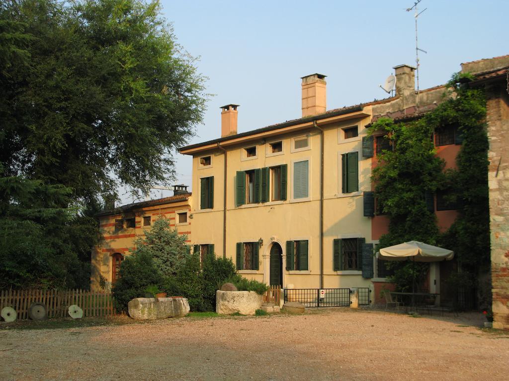 Agriturismo Corte Pellegrini Сан-Мартино-Буон-Альберго Экстерьер фото