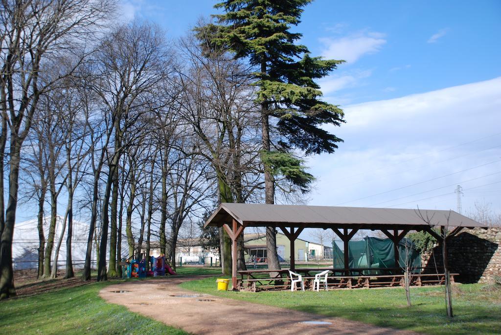 Agriturismo Corte Pellegrini Сан-Мартино-Буон-Альберго Экстерьер фото