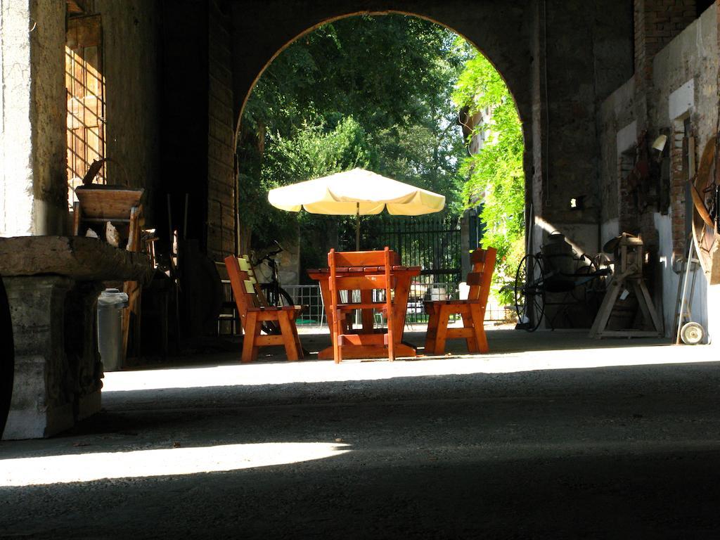Agriturismo Corte Pellegrini Сан-Мартино-Буон-Альберго Экстерьер фото
