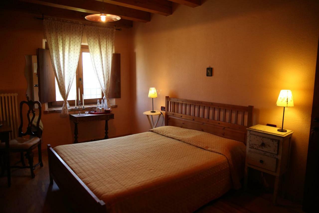 Agriturismo Corte Pellegrini Сан-Мартино-Буон-Альберго Экстерьер фото